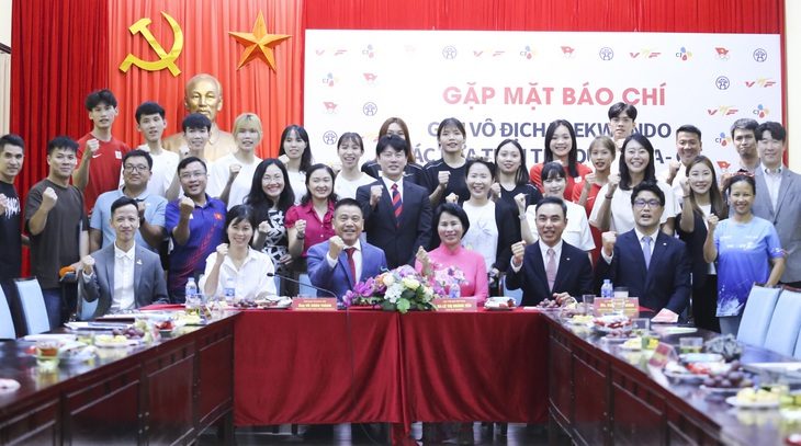 Toàn cảnh buổi họp báo Giải vô địch taekwondo các lứa tuổi trẻ quốc gia - Ảnh: ĐỨC KHUÊ